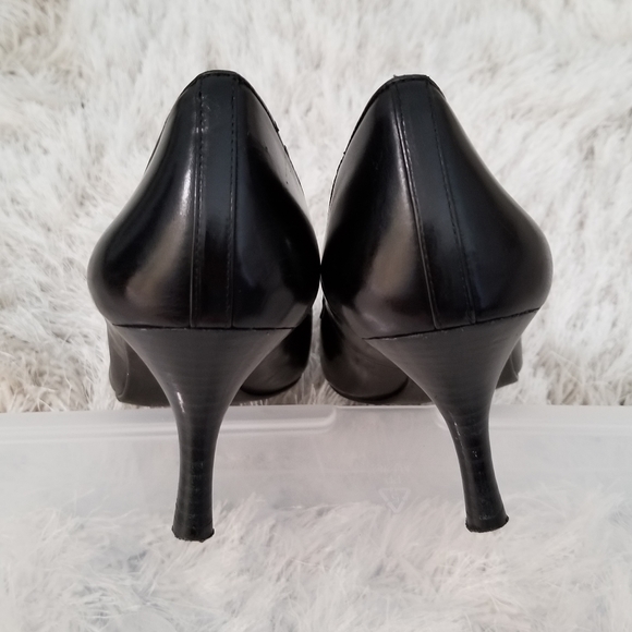 Heels - Picture 5 of 7